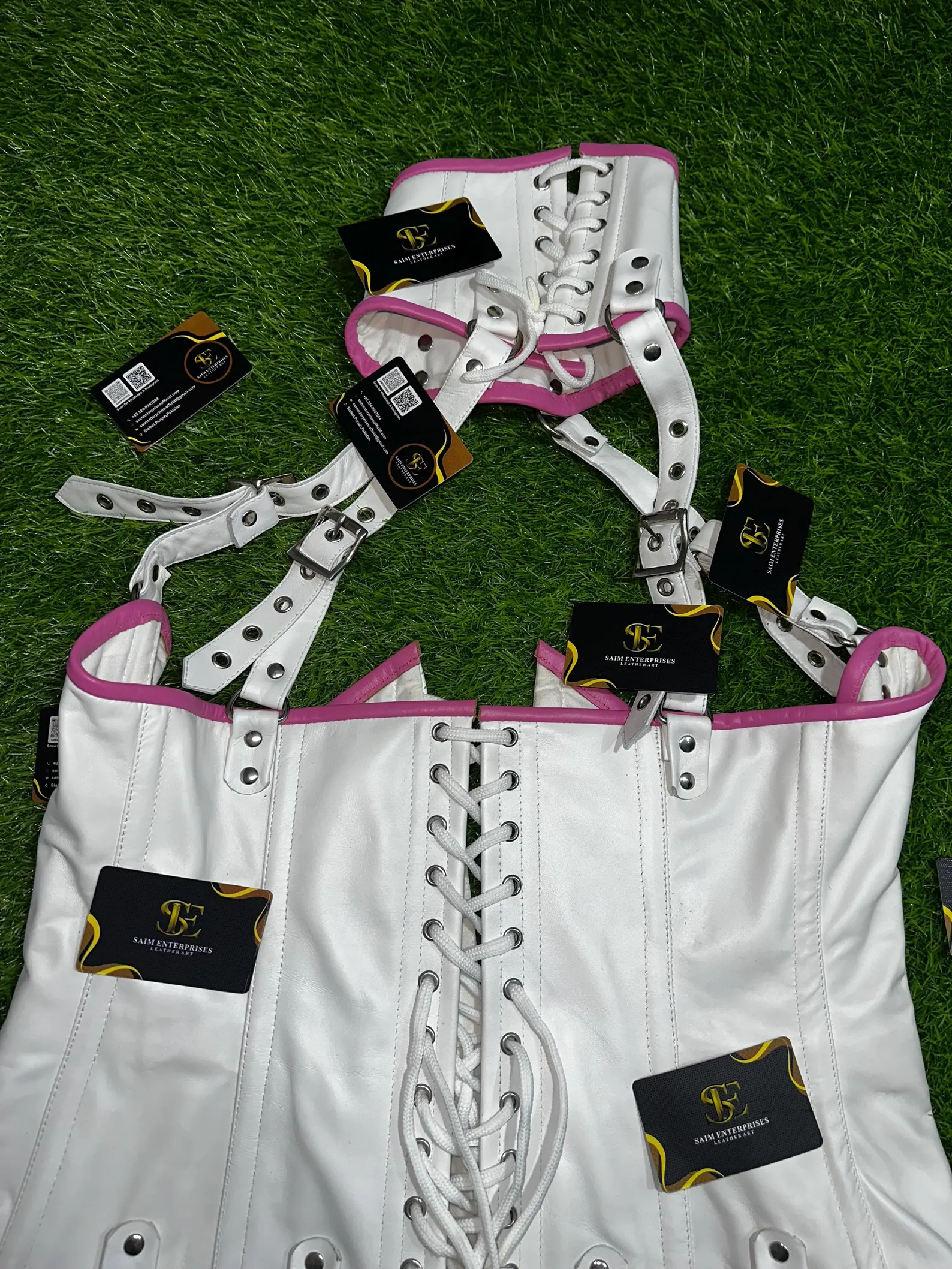 Handmade White Leather Underbust Corset & Thigh Harness - Image 11