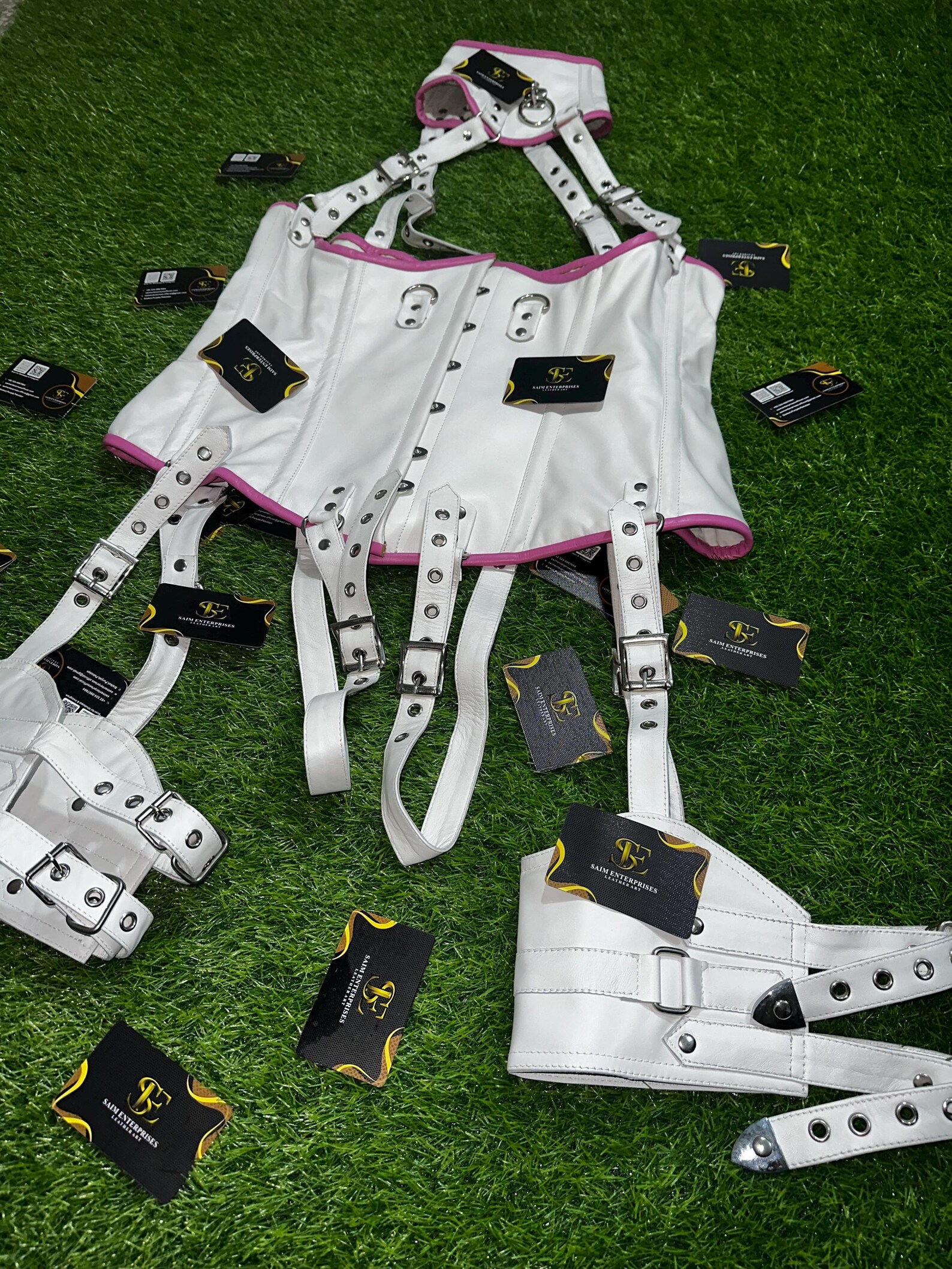 Handmade White Leather Underbust Corset & Thigh Harness - Image 7